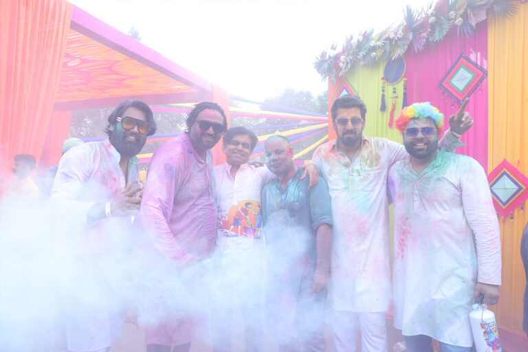 holi-13