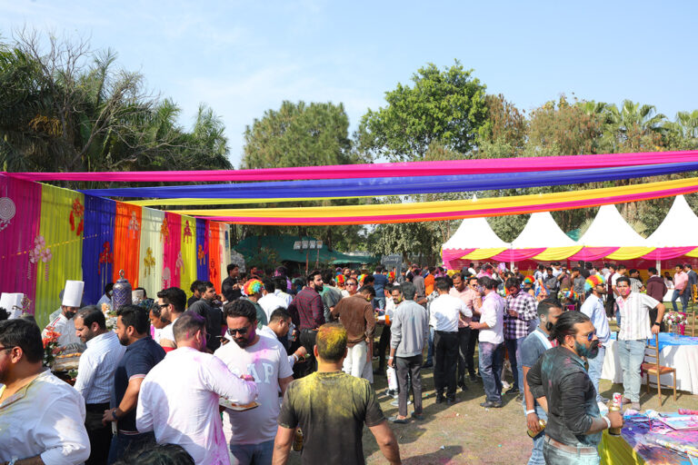 holi-9